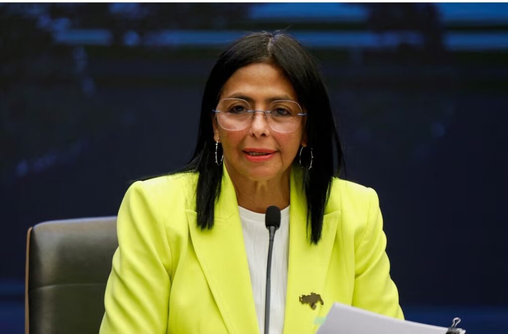 വെനസിലയിൽ അമേരിക്കയുടെ  അധിനിവേശത്തിന് പിന്നാലെ വൈസ് പ്രസിഡന്റ് ഡെൽസിയെ  പ്രസിഡണ്ടായി നിയമിച്ചു